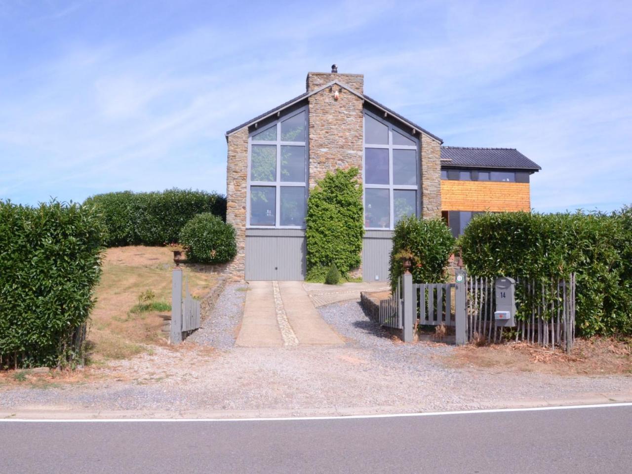 Gorgeous Holiday Home In Stoumont With Garden ภายนอก รูปภาพ