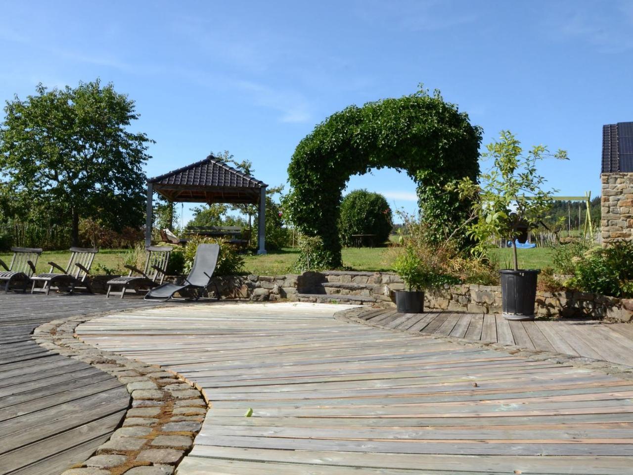 Gorgeous Holiday Home In Stoumont With Garden ภายนอก รูปภาพ