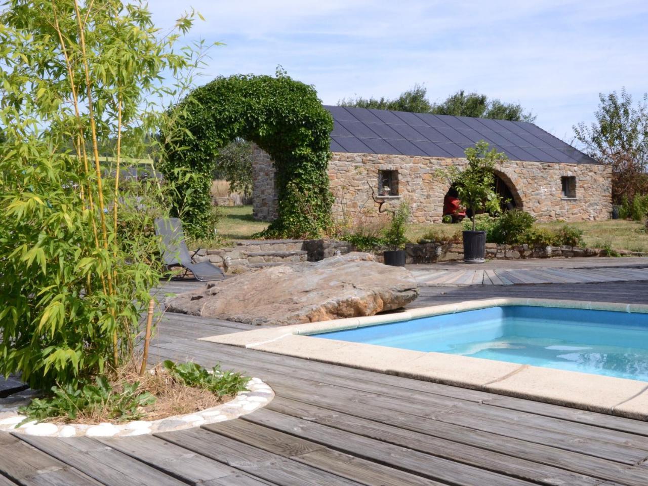Gorgeous Holiday Home In Stoumont With Garden ภายนอก รูปภาพ